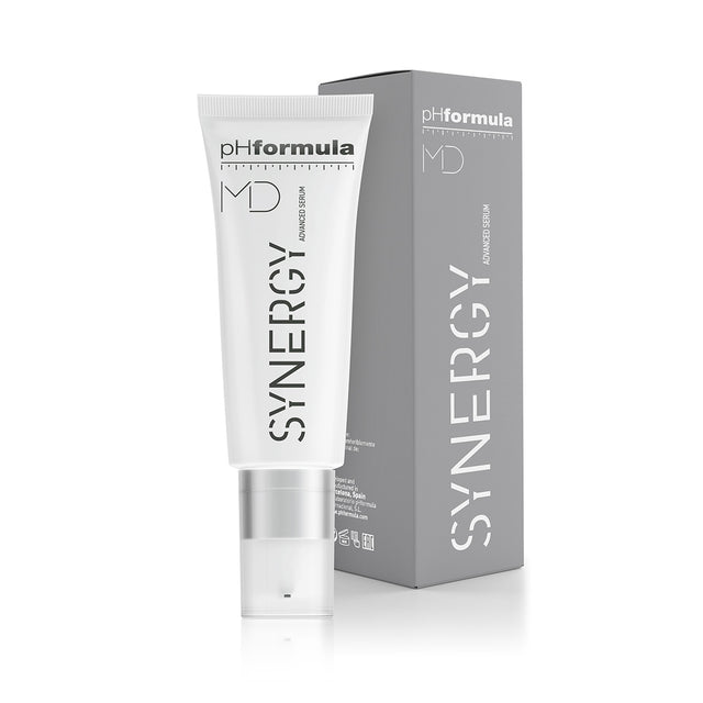 Anti-ageing MD SYNERGY Advanced Serum with liposomed growth factors, bio-retinoid, and niacinamide to reduce wrinkles, refine texture, and brighten skin tone