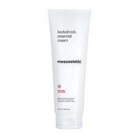 Hydrating body cream with Centella Asiatica and Shea Butter.